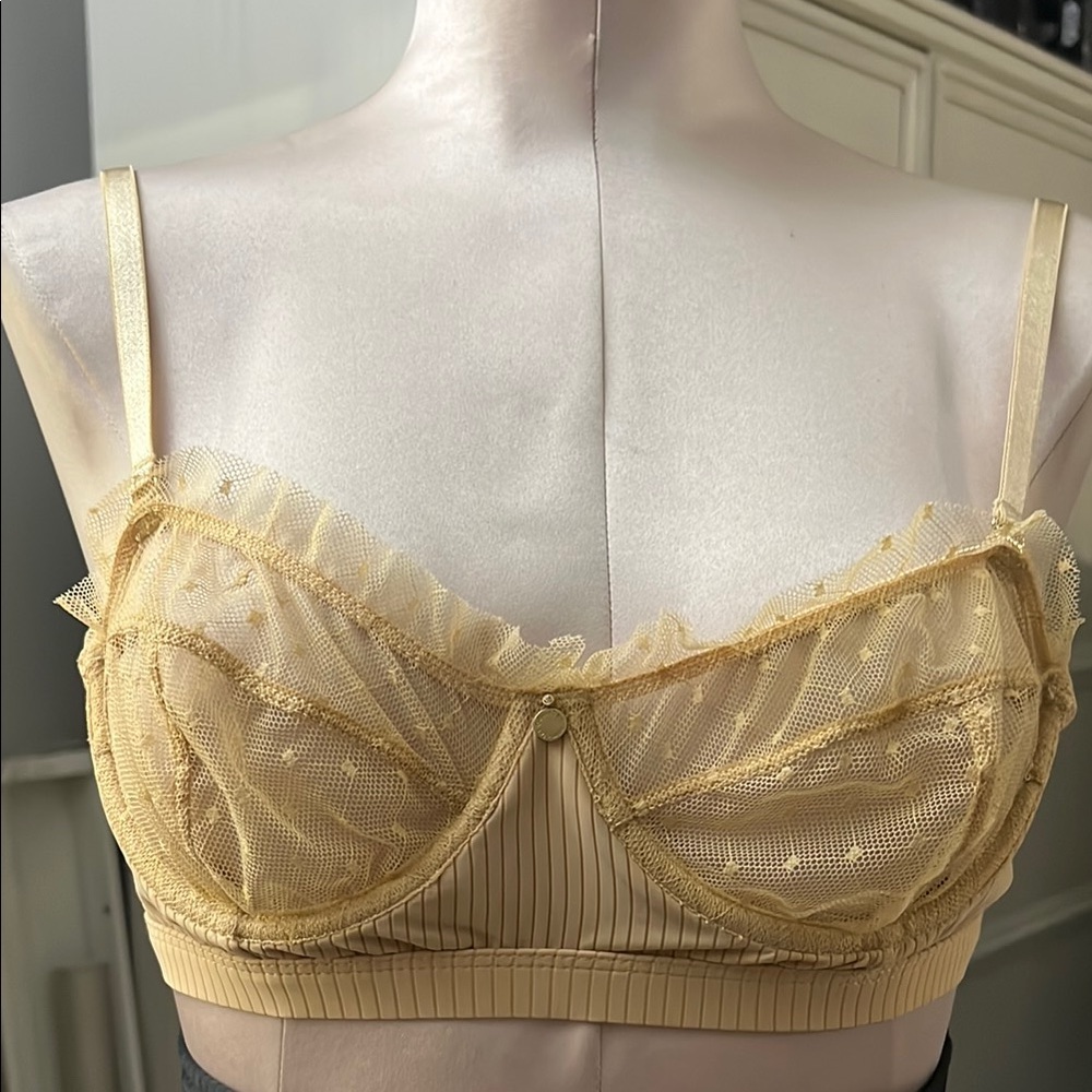 Gooseberry Intimate Elegant Nude Sheer Lace Lingerie Bra Sz M - Picture 9 of 10